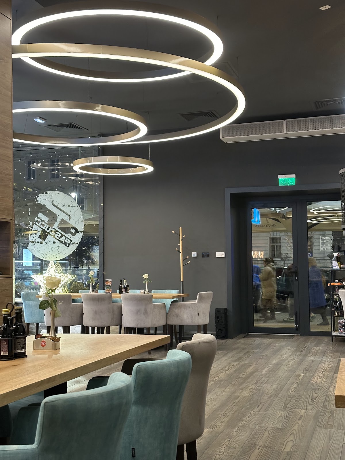 Lento Café & Bistro