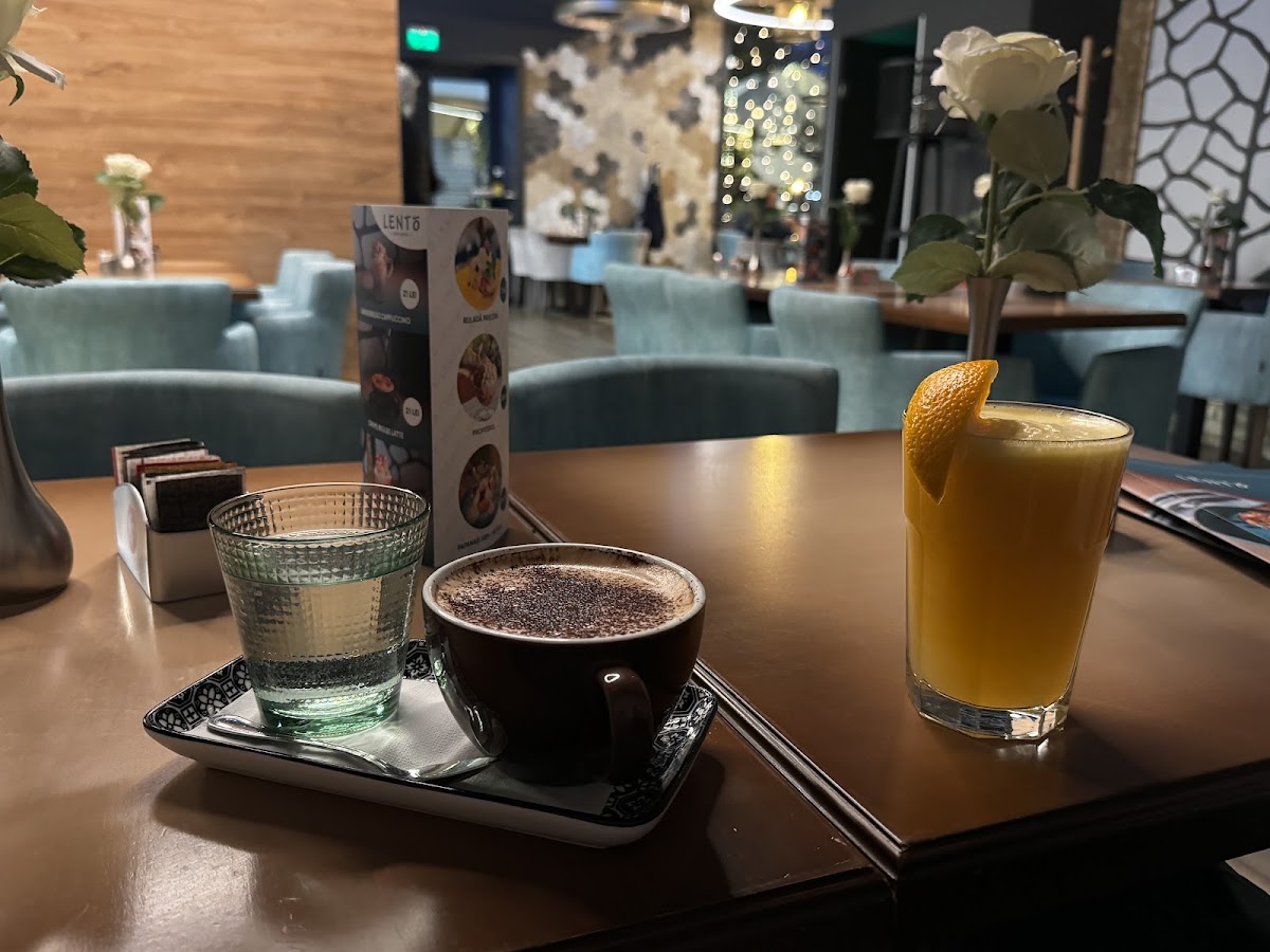 Lento Café & Bistro